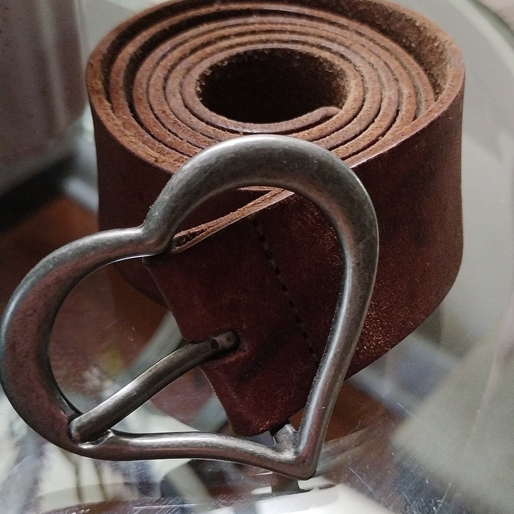 American eagle heart buckle genuine Leather women's belt
